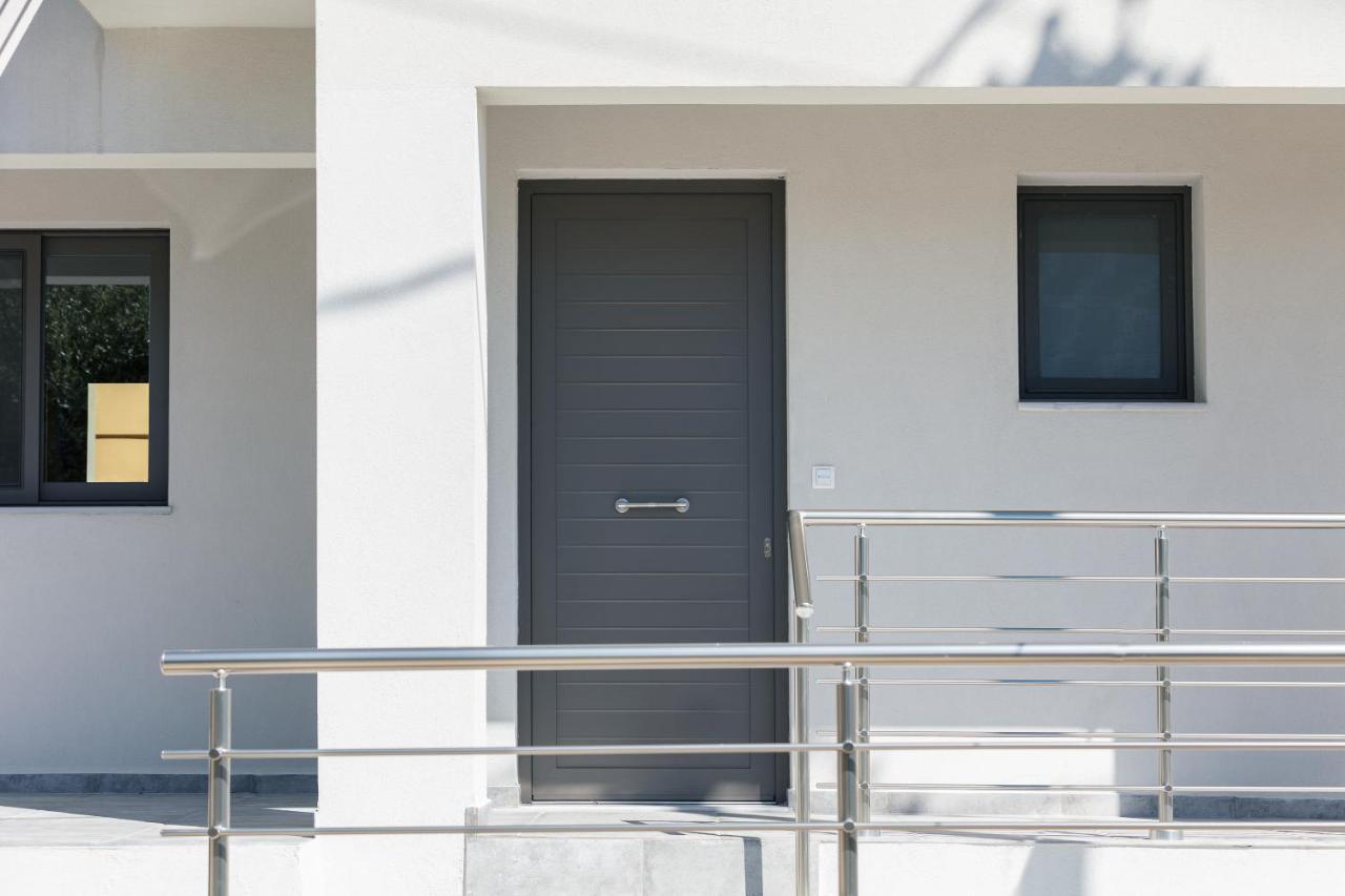 Greek Sky - New Modern Apartment With Shared Pool Tavronitis Eksteriør billede