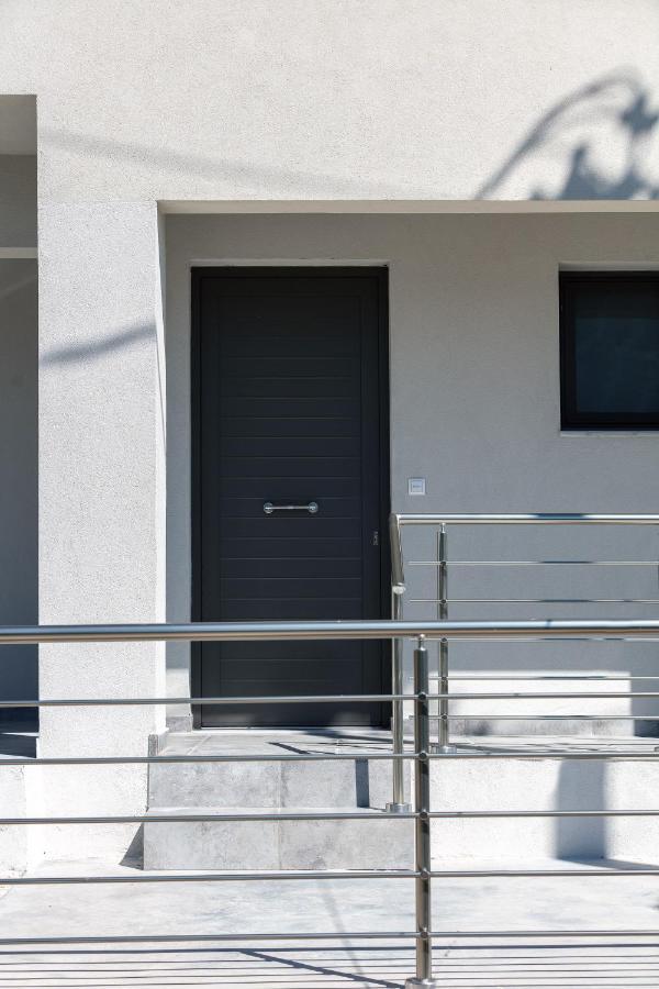 Greek Sky - New Modern Apartment With Shared Pool Tavronitis Eksteriør billede